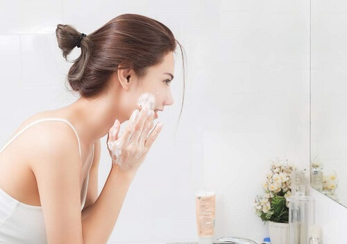 Sử dụng bộ trị mụn Dr.Skincare mỗi ngày để da luôn trắng sáng, sạch mụn